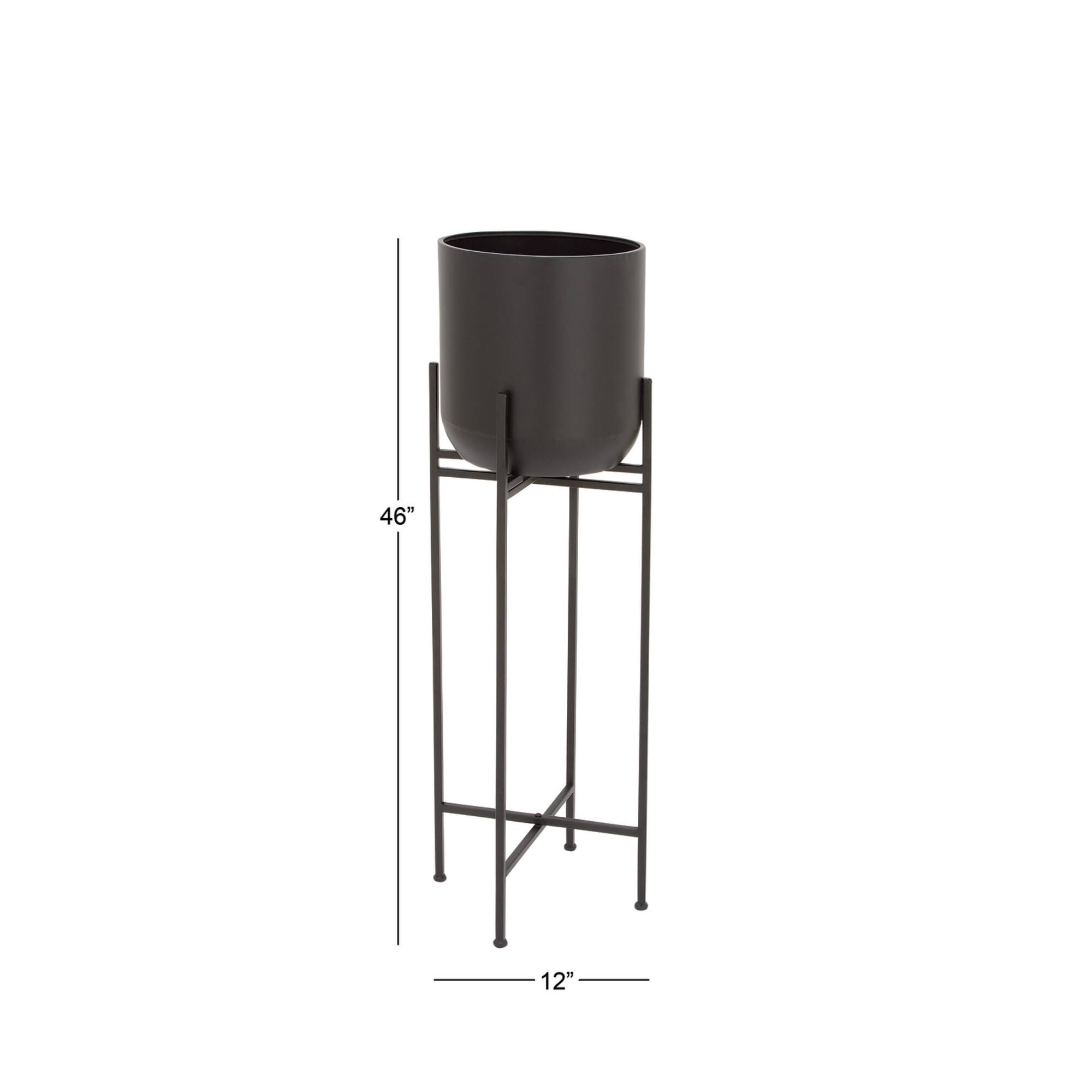3.8ft. Black Metal Modern Planter